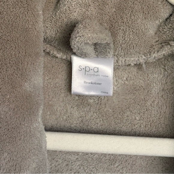 Brookstone Spa Tan Robe - Picture 3 of 10